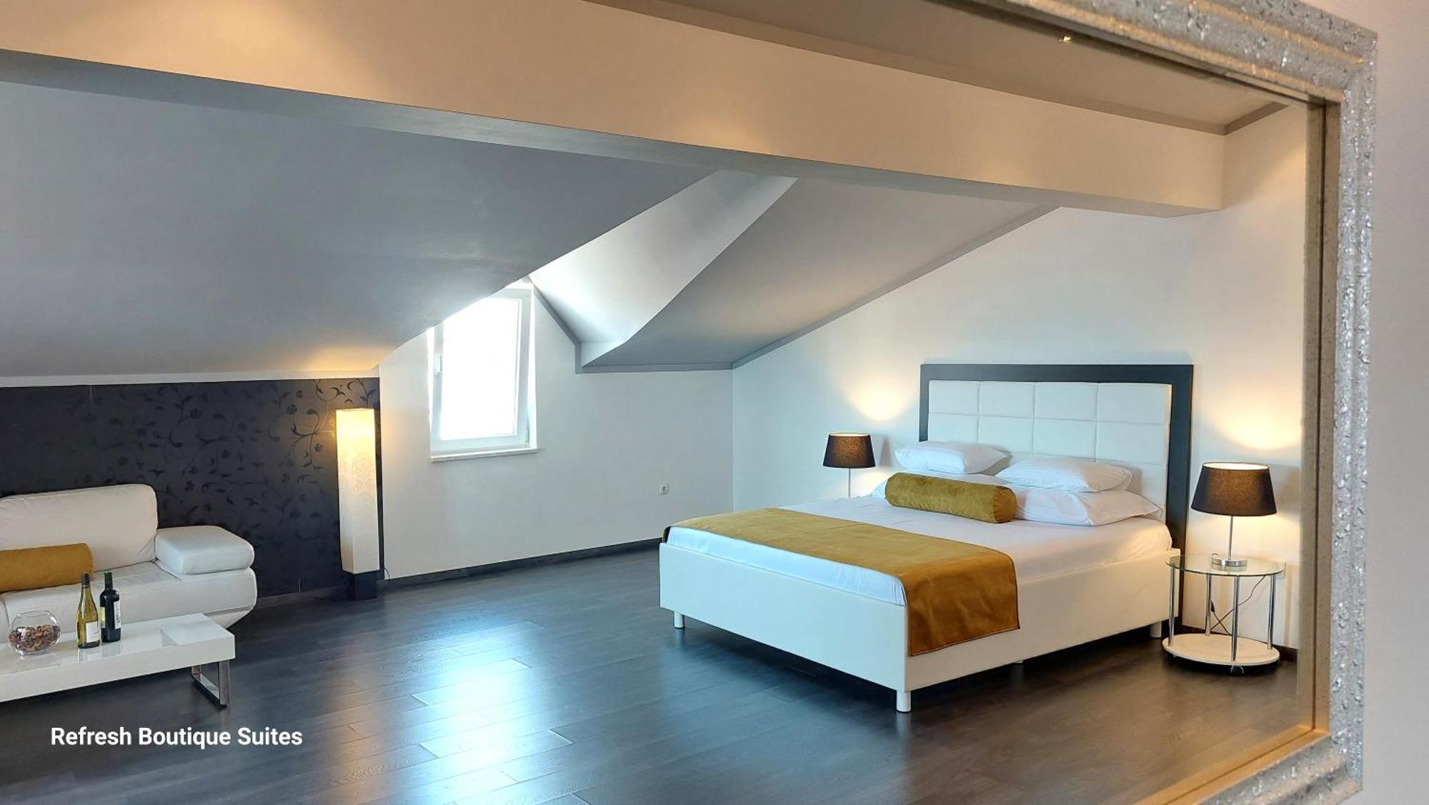 וודיצה Refresh Boutique Suites - Central Point מראה חיצוני תמונה
